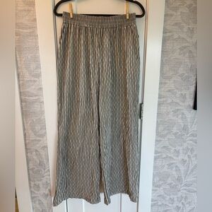 Express Wide Leg Pant Pinstripe Pattern Casual Lightweight Sz Small